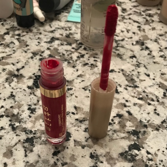 Stila matte lipstick - Picture 2 of 2